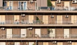 Alloggi pubblici, da oggi scattano i dieci anni di residenza 