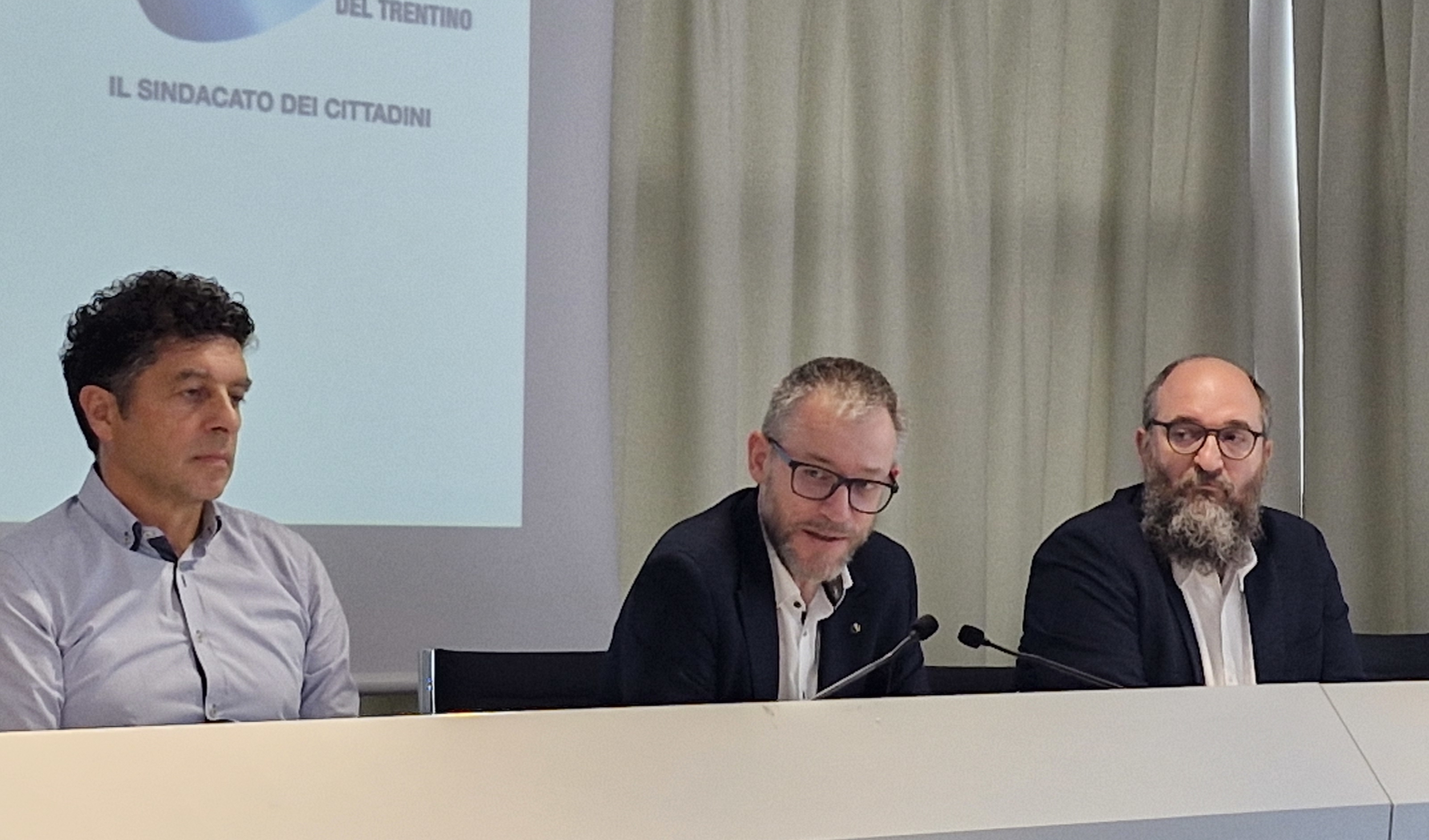 Arretrati d’oro per i consiglieri. Così si offendono lavoratori e pensionati