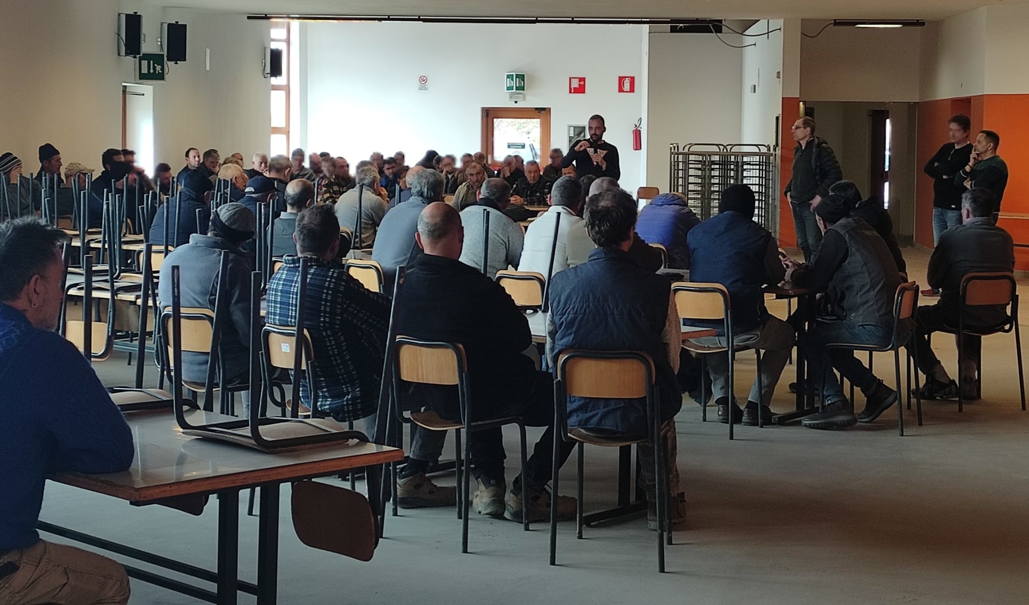 Porfido e lapidei: chiesti 330 euro in più: pari a 122 quintali di “cottimo”