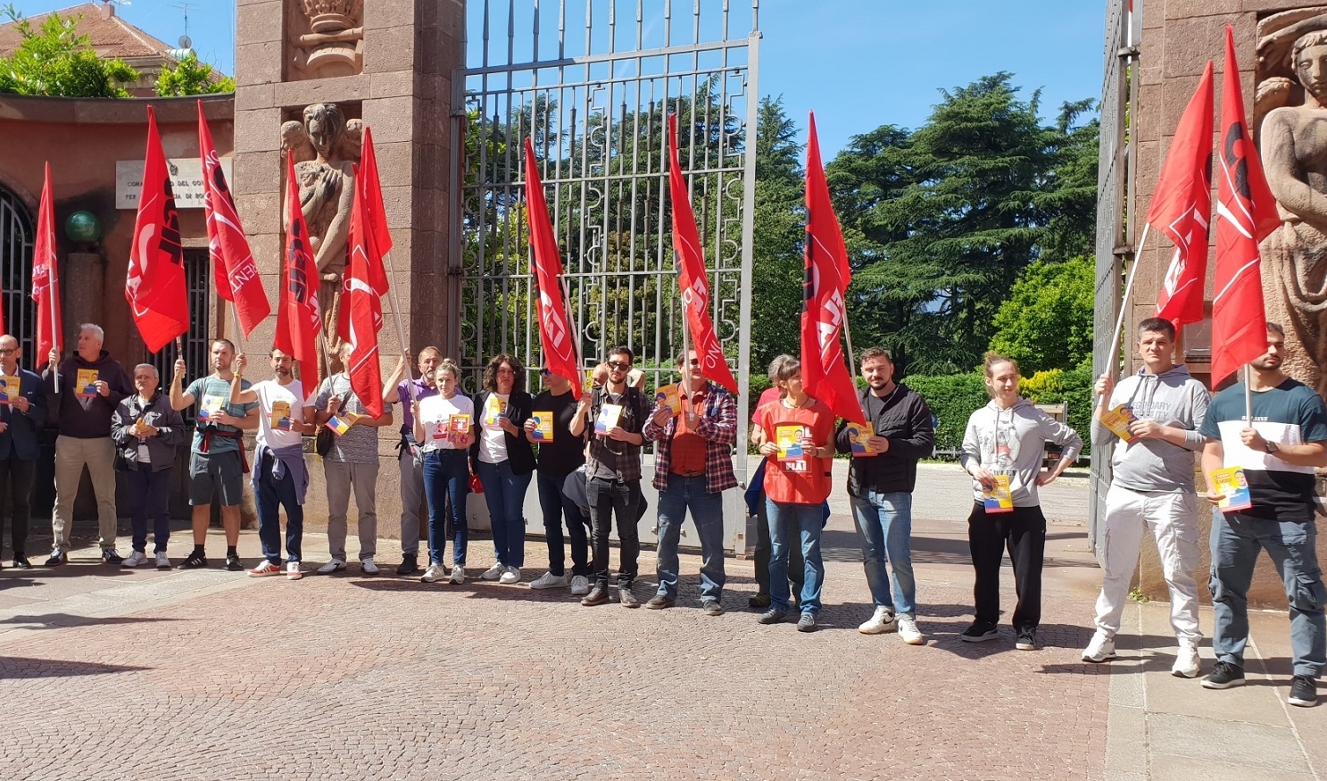Settore Agroalimentare. Presidio davanti al Commissariato del Governo
